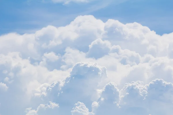 Blue sky and clean cloud — Stock Photo, Image