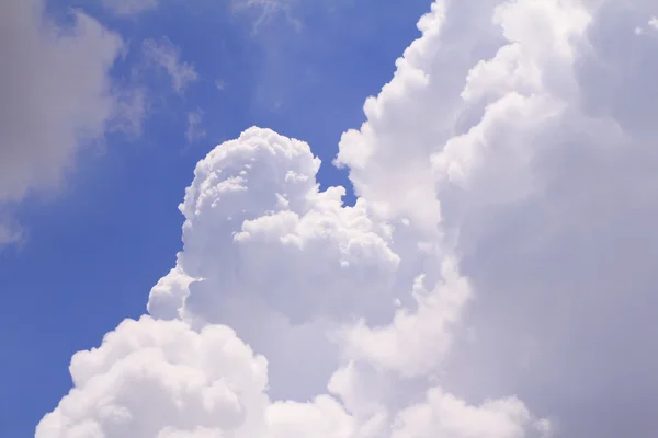 Blue sky with cloud — Stock Photo, Image