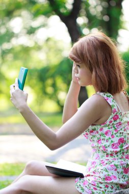 güzel Asyalı genç kadın