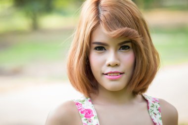 Güzel Asyalı kadın