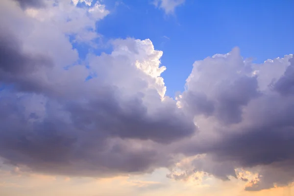 Cielo con nubes — Foto de Stock