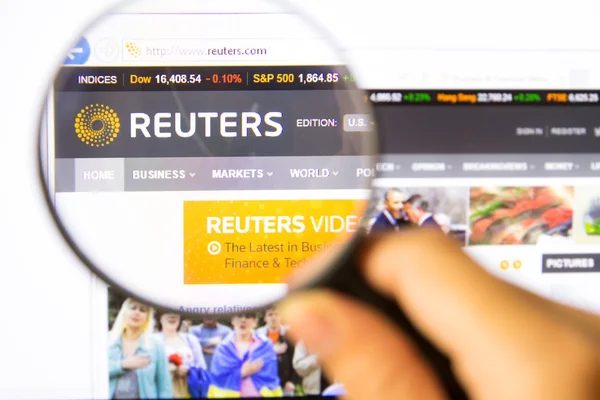 Reuters stronie formularza monitora — Zdjęcie stockowe