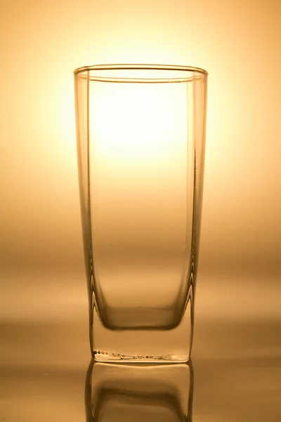 Пустое стекло для здоровой концепции — стоковое фото