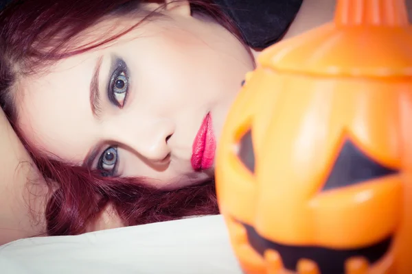 Femmes dans le concept halloween — Photo