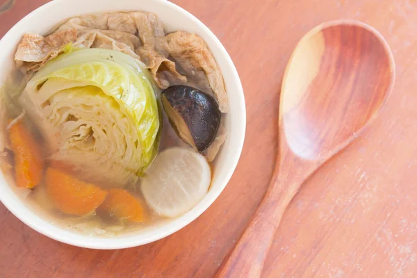 Zuppa di cavolo e prezzemolo fresco — Foto Stock