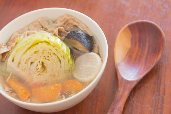 Sup kubis dan peterseli segar — Stok Foto