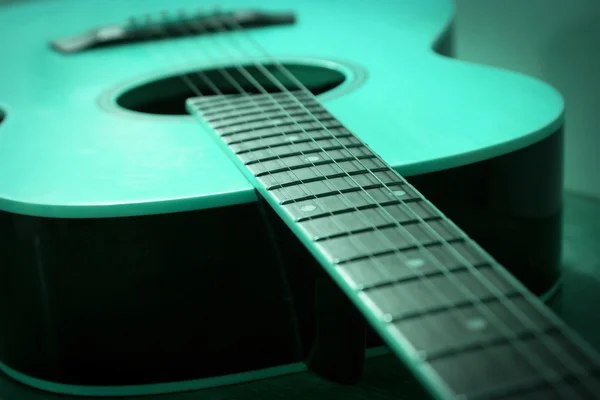 Grunge akustik gitar
