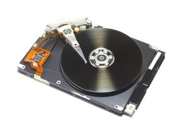 Beyaz arka plan üzerinde sabit disk