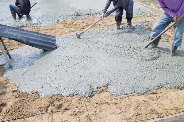 Pour the cement floor. — Stock Photo, Image