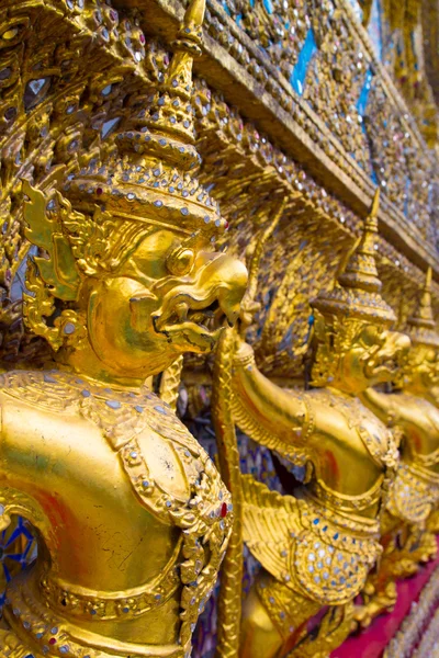 Golden Garudas at Grand Palace, Bangkok — стокове фото