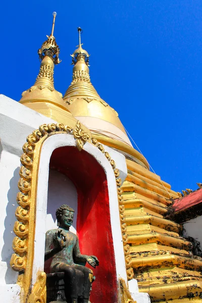 Будди в Таїланді . — стокове фото