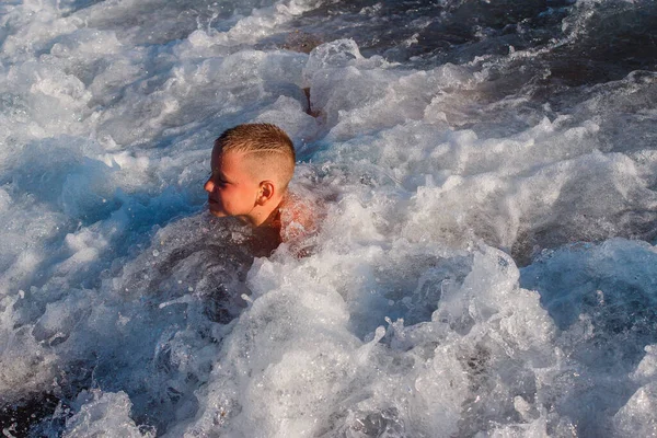Boy Plays Sea Only Head Out Water Can Seen — Stock Photo, Image