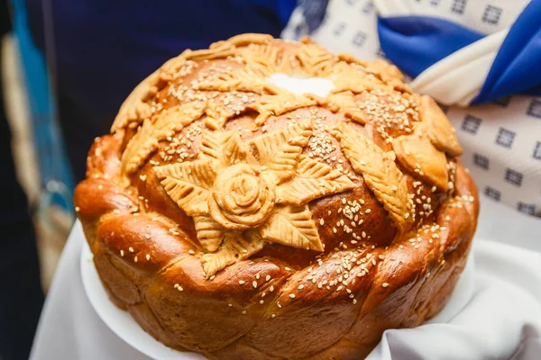 Great Beautiful Festive Loaf Sesame Seeds Russian Wedding Tradition — Stock Photo, Image