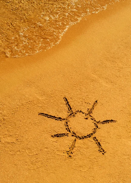 The figure on the sandy beach — Stock Photo, Image