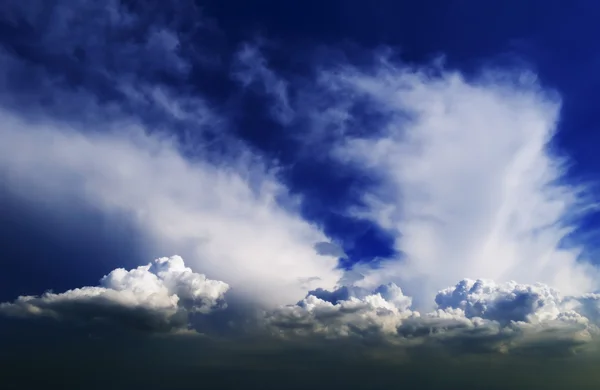 Beautiful cloudy sky — Stock Photo, Image
