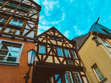 Alman Cochem kasabasında ilgi odağı. Küçük bir Avrupa kasabası. Turizm