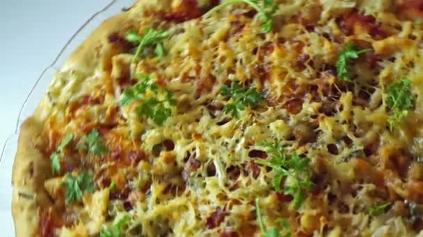 La pizza au fromage — Video