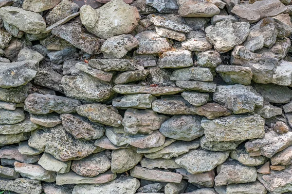 Lose Waagerecht Gestapelte Steine Auf Einem Haufen Locker Übereinander Gestapelt — Stockfoto
