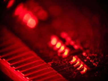 Renk efektleri ve bulanıklığı olan bir bilgisayar RAM belleğinin süper makro detayları.