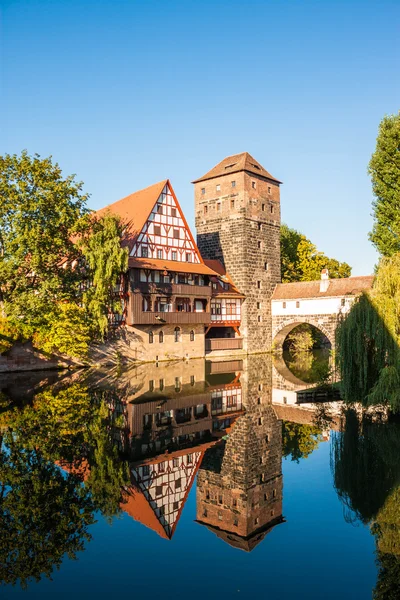 Hangman's Tower (Henkerturm) och korsvirkeshus (fachwerk) hous — Stockfoto