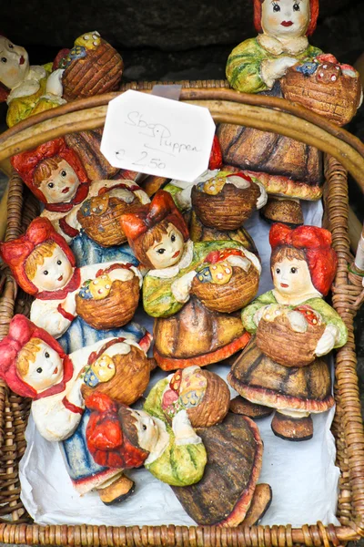 Ručně vyráběné suvenýry panenky — Stock fotografie