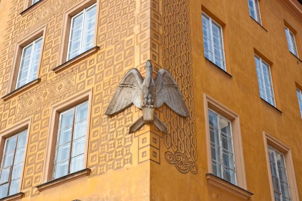 Pelikanhaus in der Altstadt von Warschau, Polen — Stockfoto