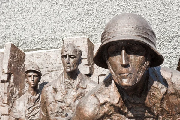 Monument dedicated to Warsaw uprising — Stock Photo, Image