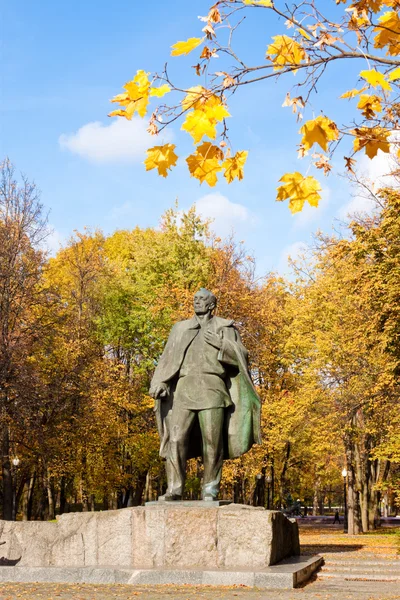 Statue of belarusian writer Janka Kupala — Stock Photo, Image