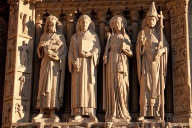 heykeller notre Dame de paris