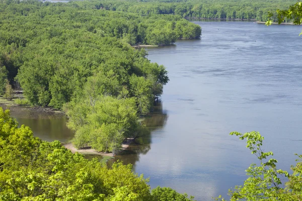 Mississippifloden i Iowa under våren Stockbild