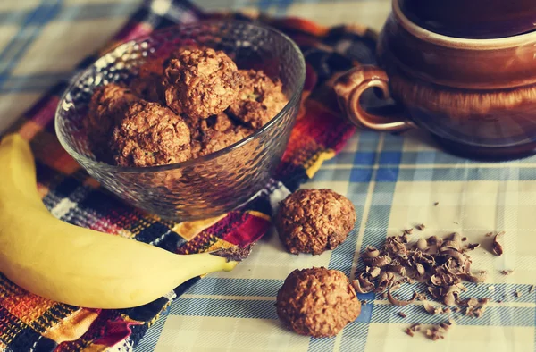 Yulaf ezmeli kurabiye muz ve çikolata ile