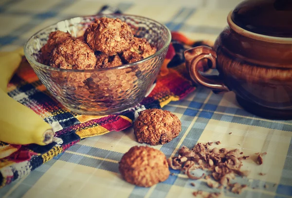 Yulaf ezmeli kurabiye muz ve çikolata ile