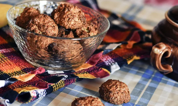 Biscotti di farina d'avena con banana e cioccolato Immagini Stock Royalty Free