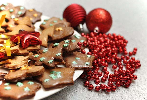 Sırlı zencefilli bisküvi