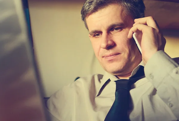 Adam alll─▒n cep telefonu