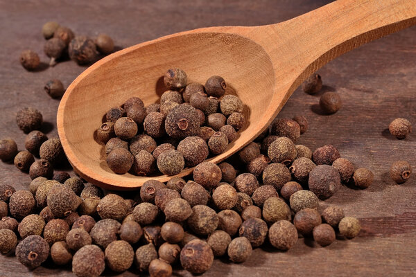 Allspice in a spoon