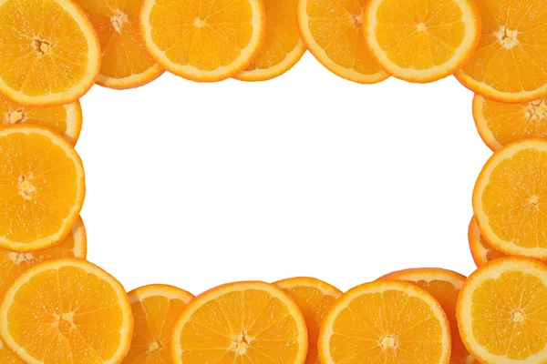 Каркас помаранчевих скибочок на білому — стокове фото