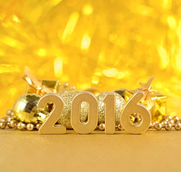 2016 roku zlatý a zlatý vánoční ozdoby — Stock fotografie