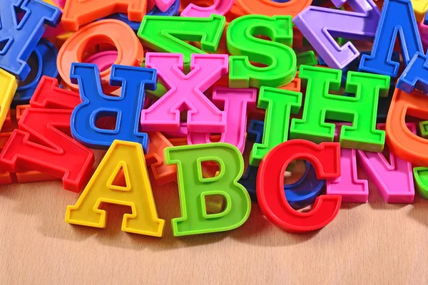 Letras coloridas do alfabeto plástico ABC — Fotografia de Stock