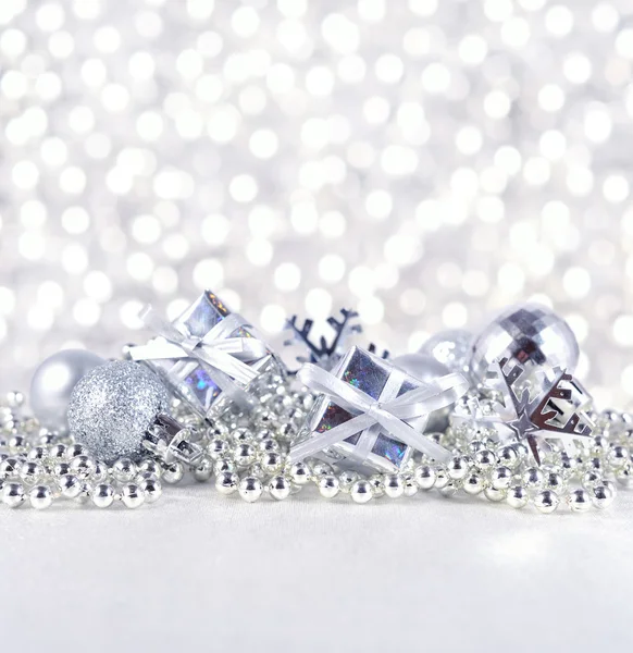 Gümüş Noel süslemeleri — Stok fotoğraf