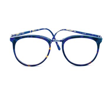 Beyaz bir arka plan üzerinde izole mavi vintage gözlük