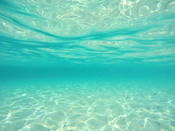 Fondo submarino con fondo marino arenoso — Foto de Stock