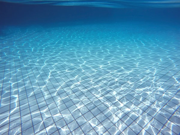 Tiro subaquático da piscina — Fotografia de Stock