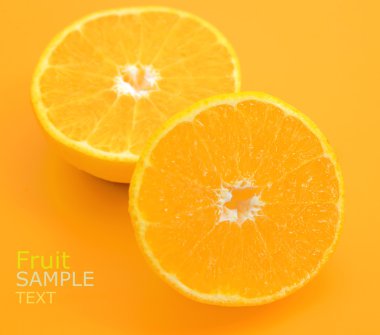 Turuncu meyve sarı blackground, pop sanat kavramı renk izole dilimlenmiş