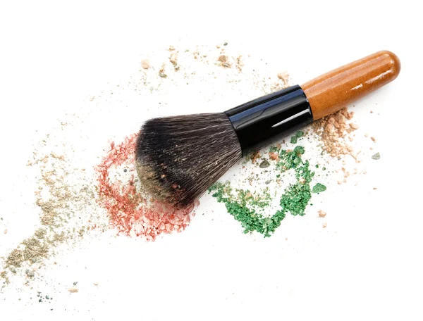 Crushed eyeshadow with brush isolated on white — Stock Photo, Image
