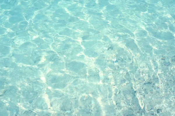 Surface de mer bleue avec vagues — Photo
