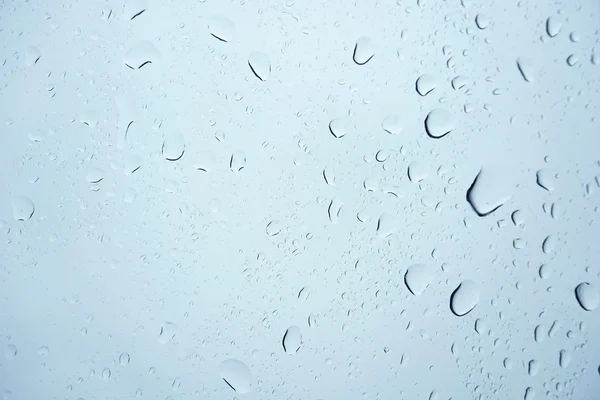 Verre avec gouttes d'eau naturelles — Photo