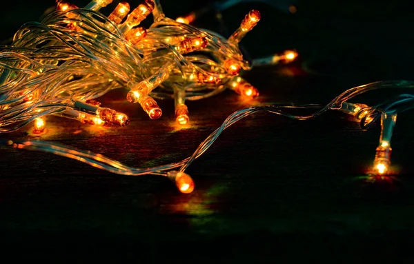 クリスマスの装飾ライト ガーランドします。. — ストック写真