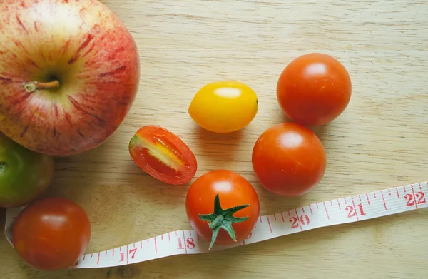 Apple domates tablo (diyet kavramı üzerinde kapat)