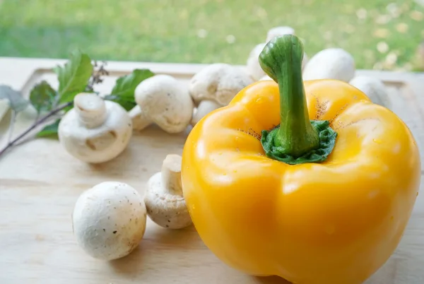 Bell pepper and mushroom — Stock Photo, Image